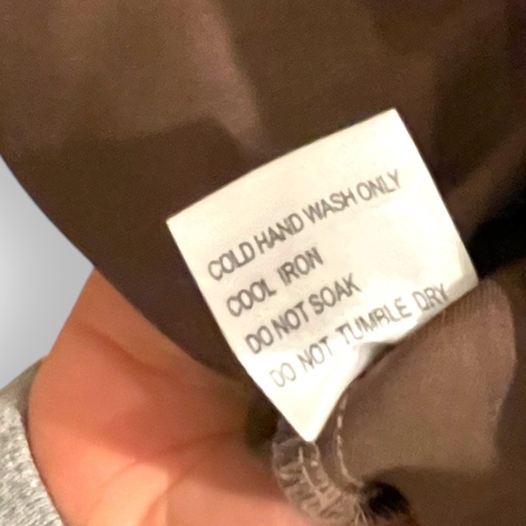 Seek The Label Faux Suede Pencil Front Slit Knee Length Taupe Skirt | Size XS - Picture 4 of 6